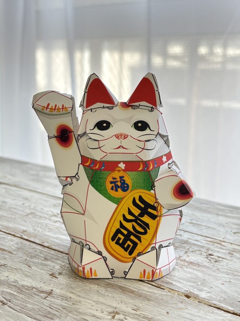 招き猫のペーパークラフト